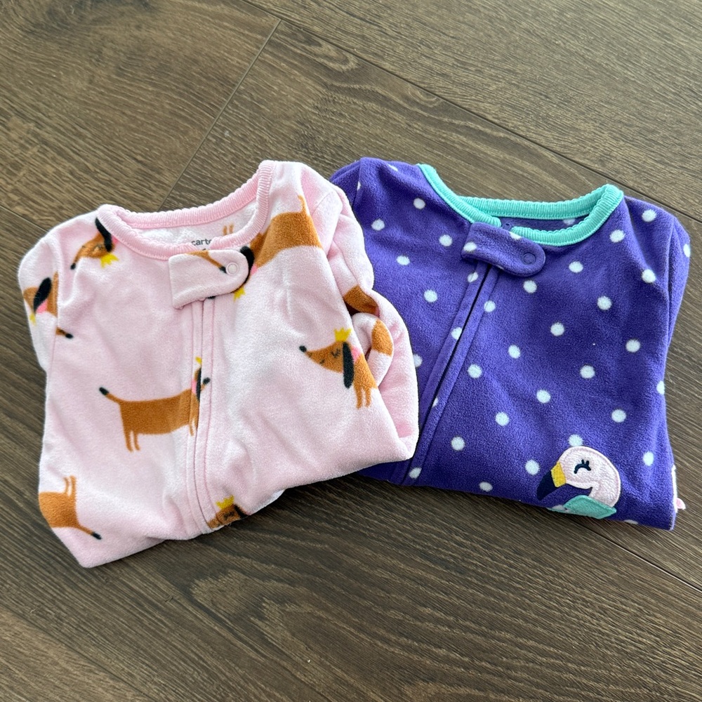 ✨Carter’s Footie Pajamas - 6 Months